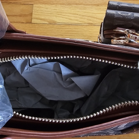 Orlandi Valentino. Brown Monogram Tote Bag. Brand new. - Picture 5 of 8